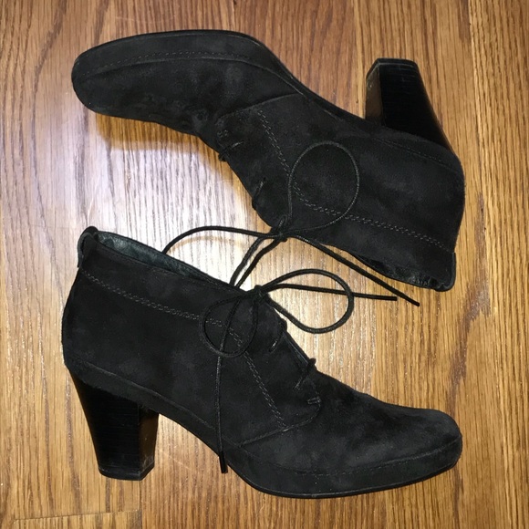 clarks black heeled boots
